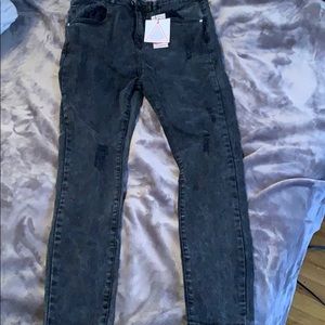 Plus Acid Wash Distressed Skinny Jeans - BLACK